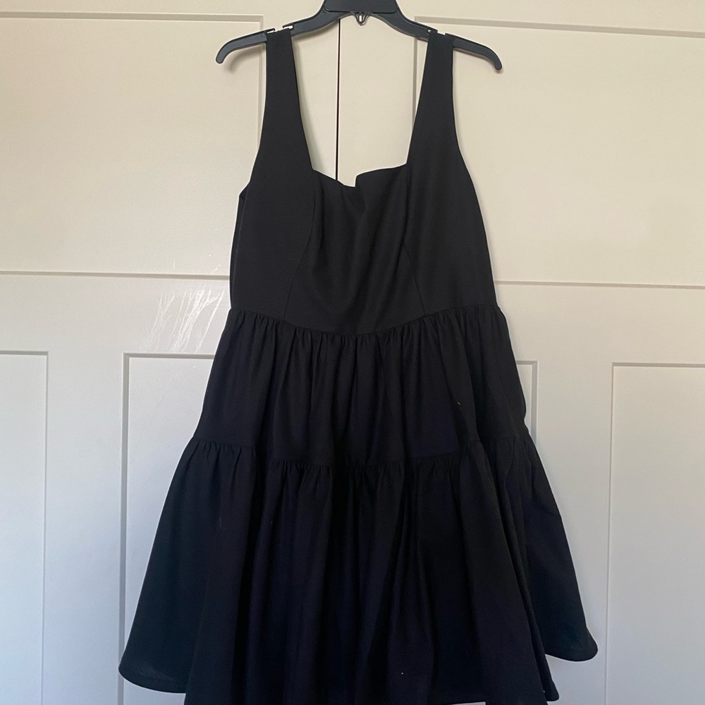 18/20 Chelsea Reece Journey Dress in Black